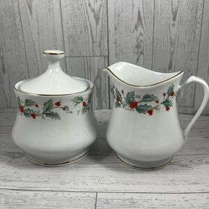 Chine Pearl Holiday Berry "Noel" Pattern Christmas Sugar Bowl Creamer Vintage
